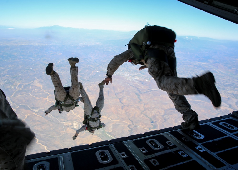 The sky is the limit; Recon conducts military freefall training