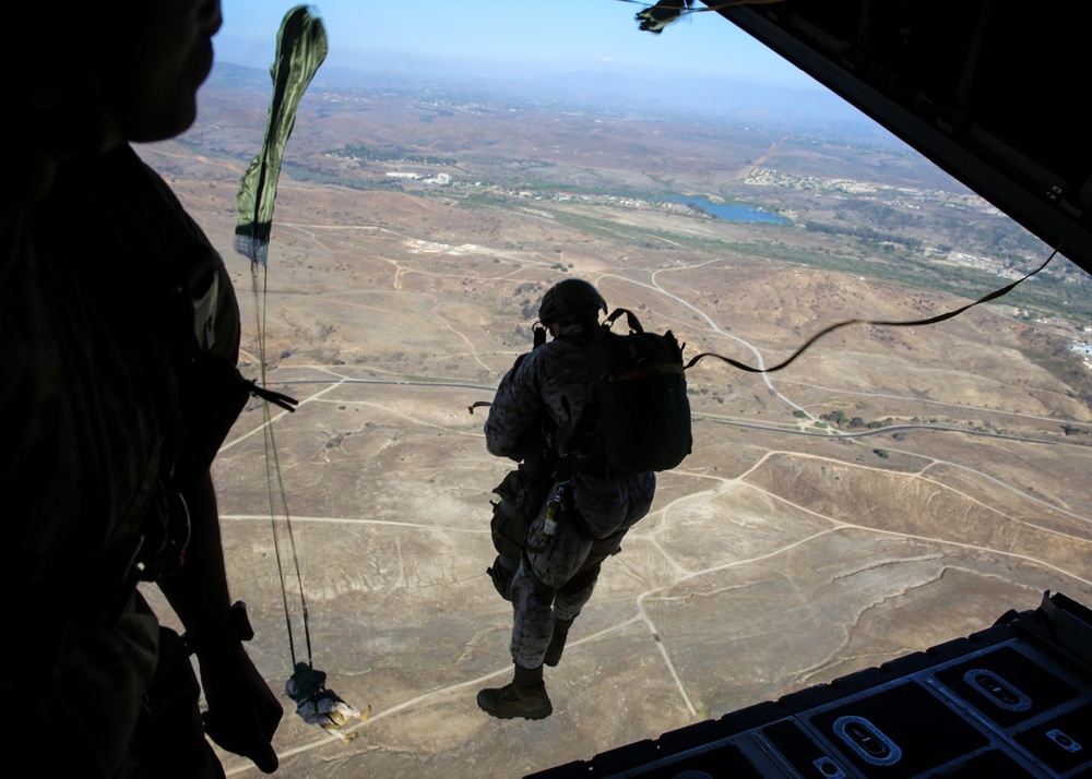 The sky is the limit; Recon conducts military freefall training