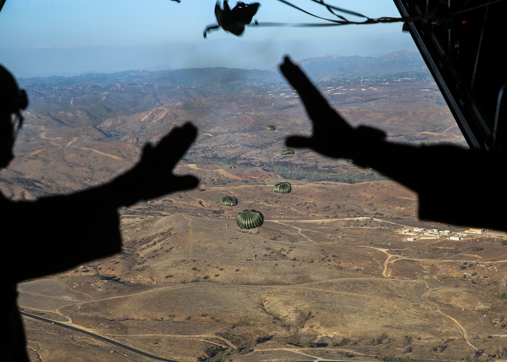 The sky is the limit; Recon conducts military freefall training