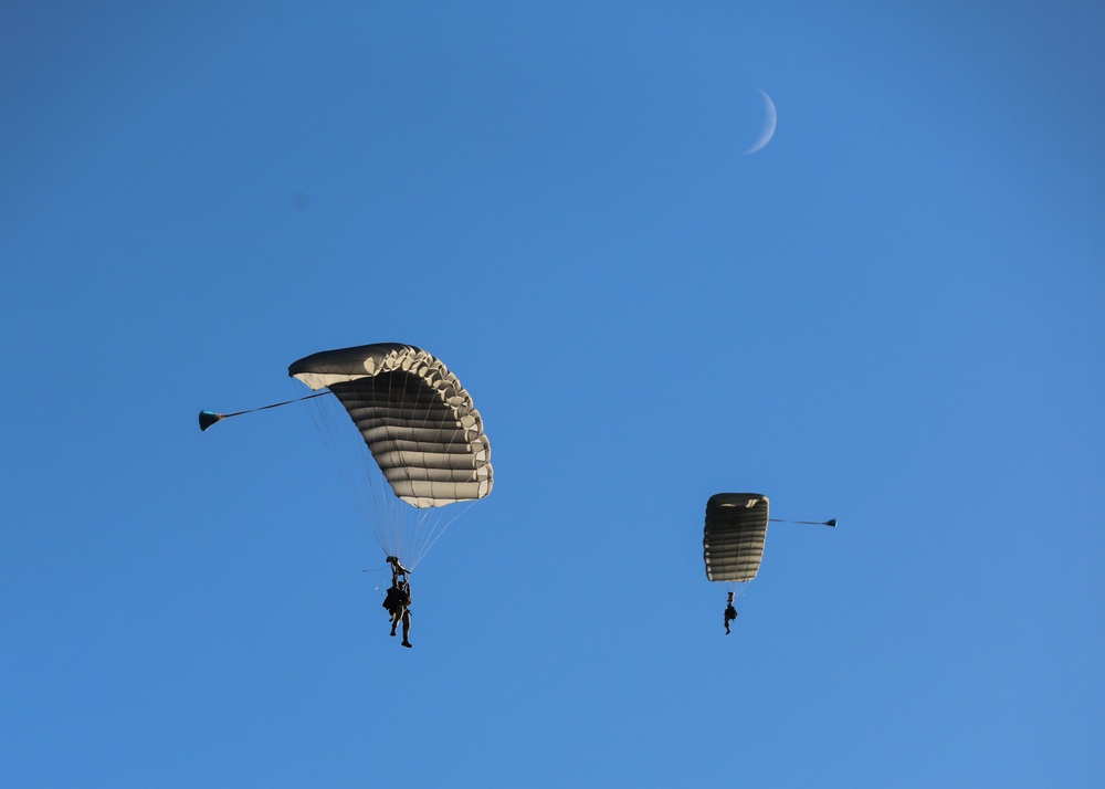 The sky is the limit; Recon conducts military freefall training