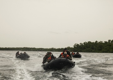 Partnership in action: U.S. Marines, Coast Guardsmen, Senegalese military refine small-boat skills