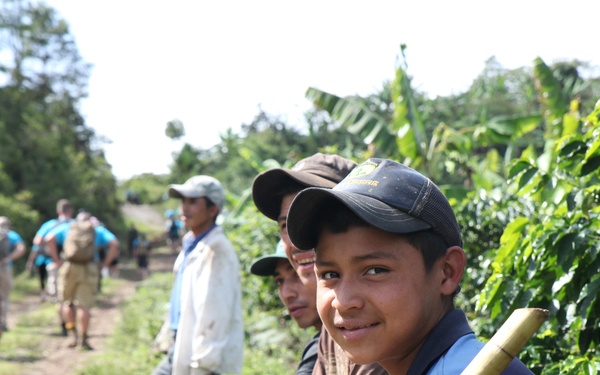 US Marines bring supplies to Hondurans