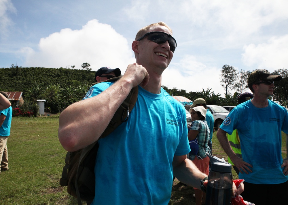 US Marines bring supplies to Hondurans