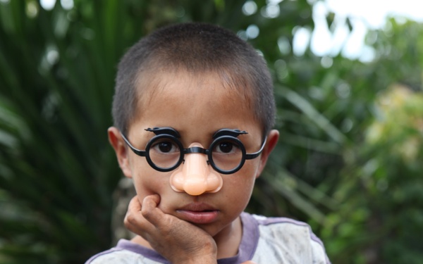 US Marines bring supplies to Hondurans