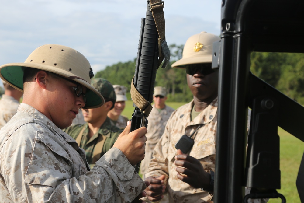 Weapons Training Battalion Conducts a Senior Leader's Range