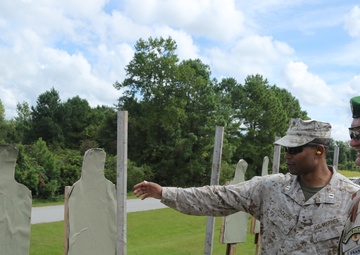 Weapons Training Battalion Conducts a Senior Leader's Range