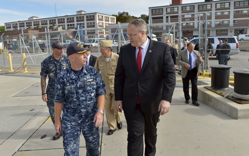 Deputy Secretary of Defense Bob Work visits Groton Sub Base
