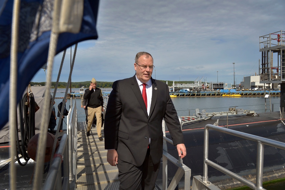 Deputy Secretary of Defense Bob Work visits Groton Sub Base