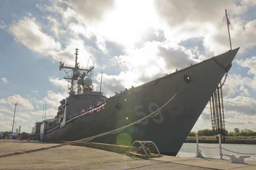 USS Kauffman decommissioning ceremony