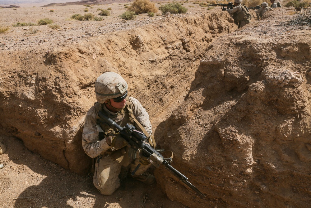 15th MEU Marines clear trenches in Southwest Asia