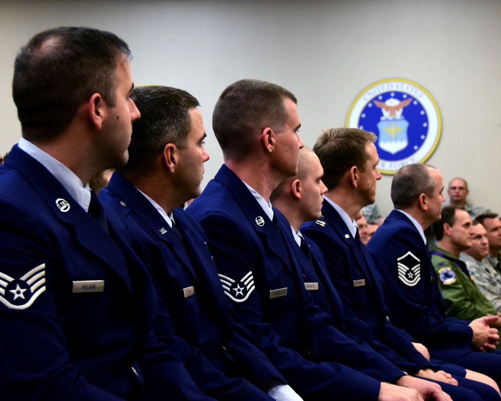 Director of the Air National Guard visits Airmen at Berry Field ANGB