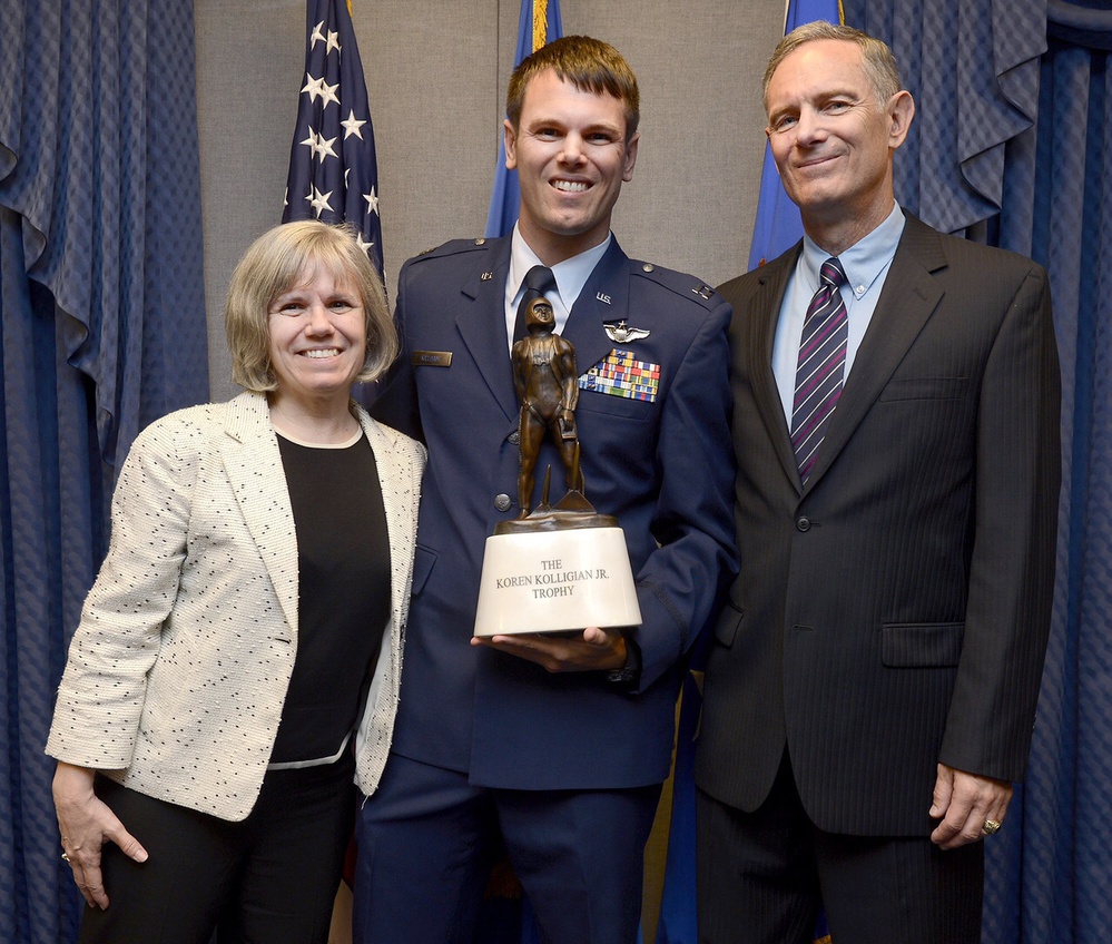 Air Force Chief of Staff Gen. Mark A. Welsh III presents Koren Kolligian Safety Award