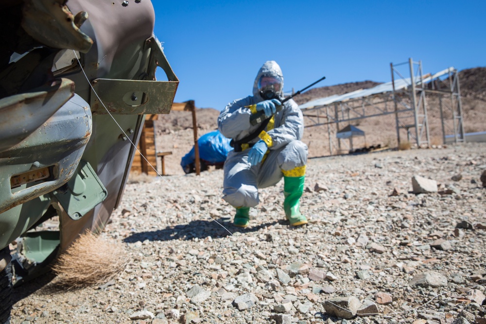 3rd EOD blasts through training aboard Combat Center