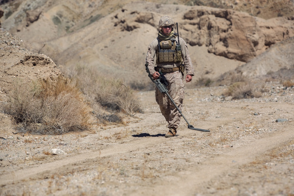 3rd EOD blasts through training aboard Combat Center