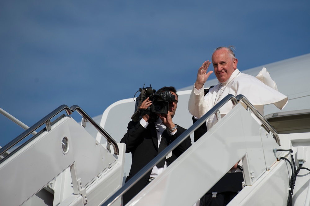 Pope Francis departs JBA for NYC