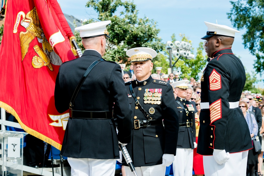 DVIDS - Images - USMC passage of command [Image 10 of 29]