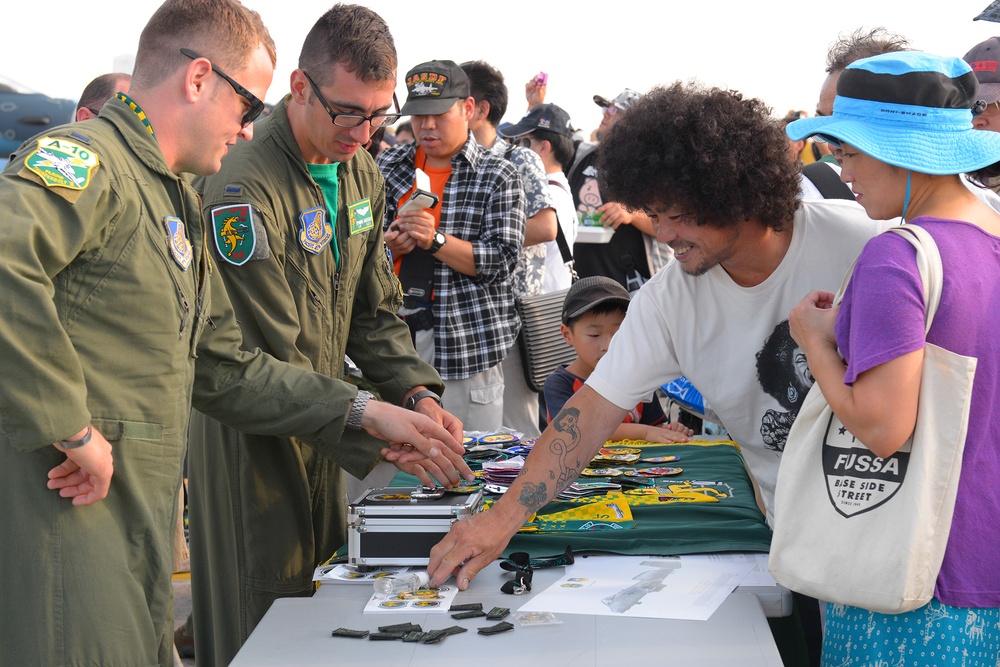 Tens of thousands visit Yokota during annual festival