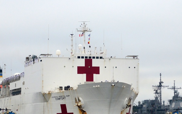 USNS Comfort (T-AH 20)