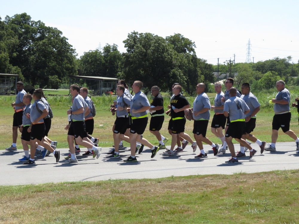 364th ESC Soldiers get fit