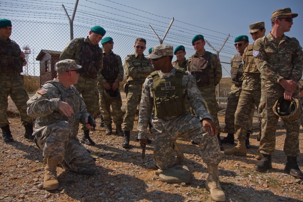 NATO Soldiers earn US Marksmanship Badge in Kosovo