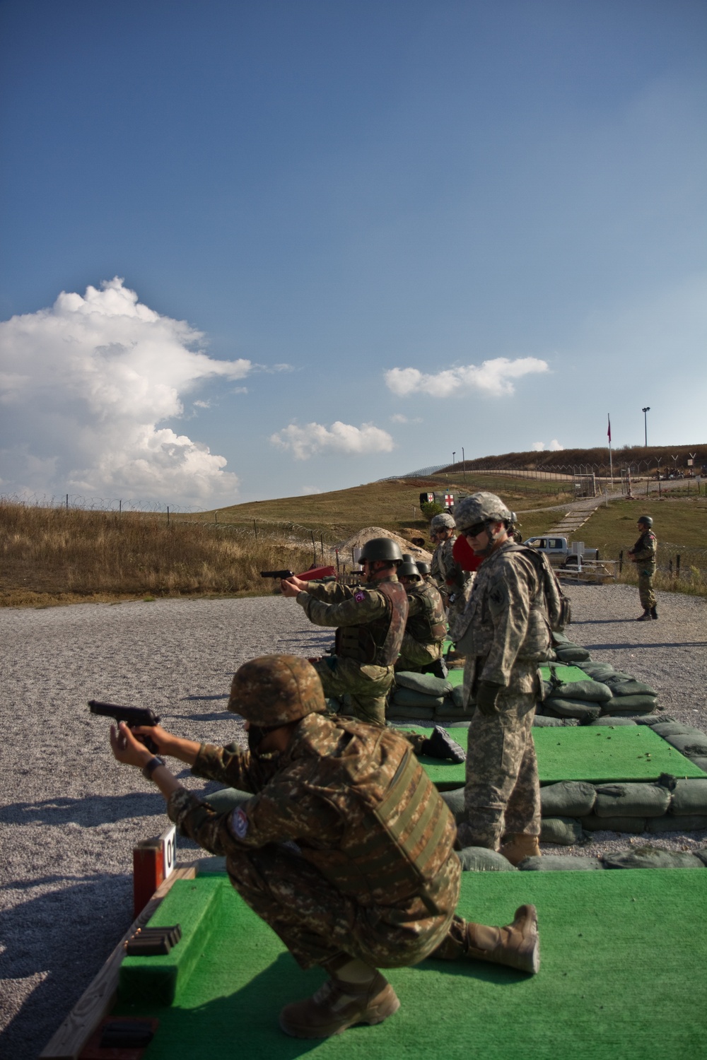 NATO Soldiers earn US Marksmanship Badge in Kosovo