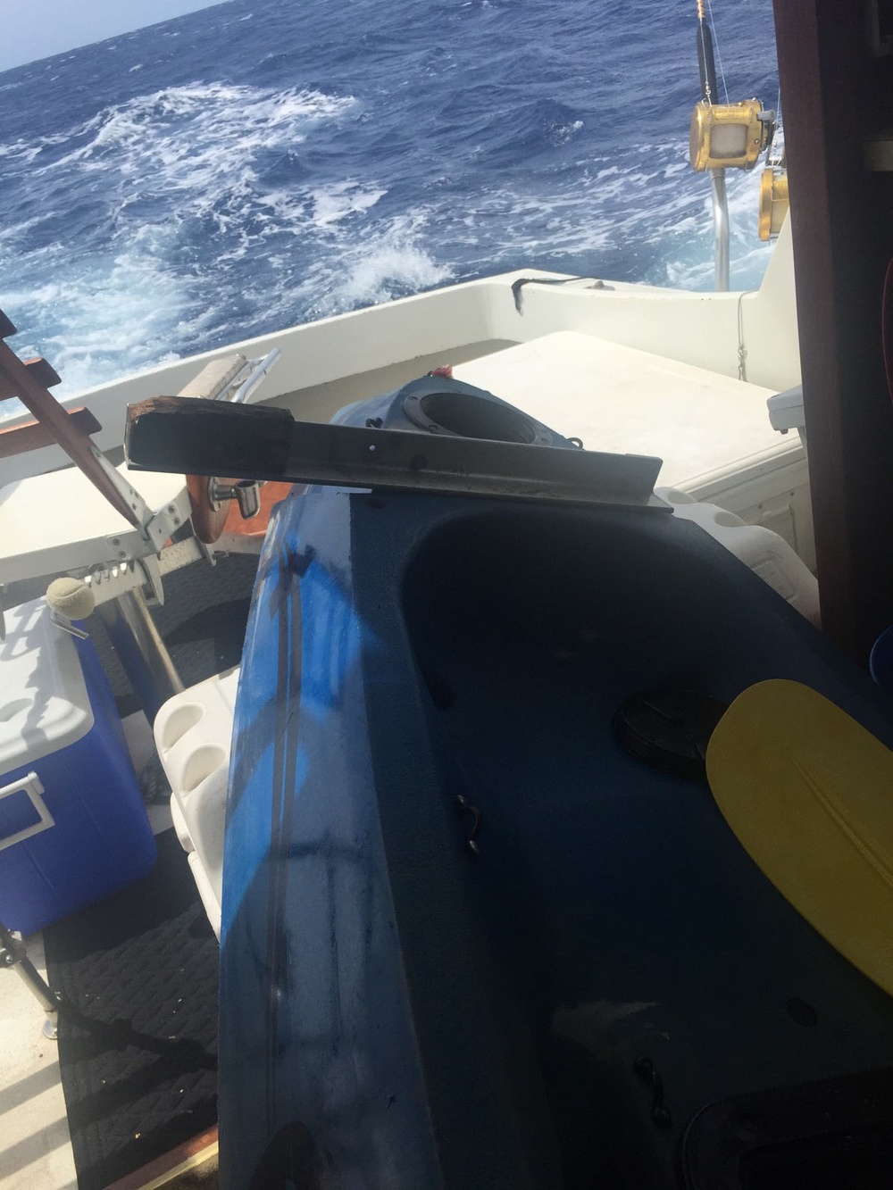 Coast Guard responds to unmanned kayak near Diamond Head, Oahu