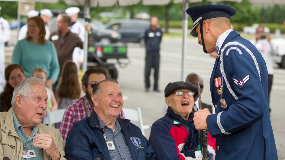 Armed Forces Retirement Home residents visit Joint Base Anacostia-Bolling