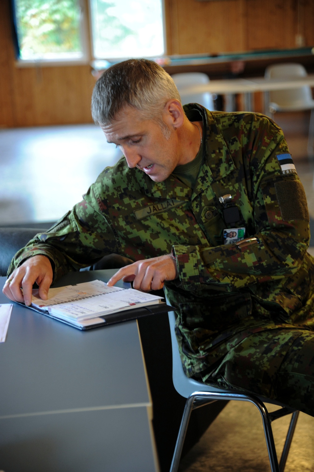 US, Estonian Airmen exchange ideas, talk morale