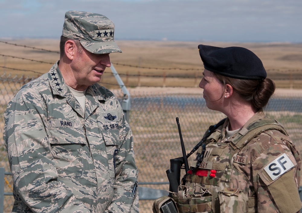 AFGSC commander visits Warren