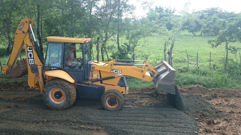 NMCB 133 Seabees assist Colombian marines