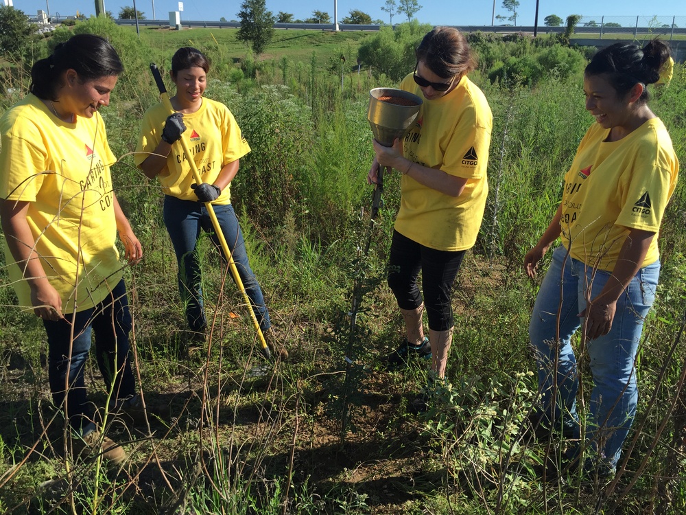 Runnin’ Roos’ Help for 'Restore America's Estuaries Week'