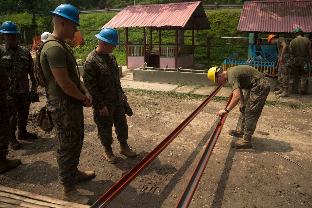 Chief of Staff visits Humanitarian Civic Assistance Project sites during PHIBLEX 2015