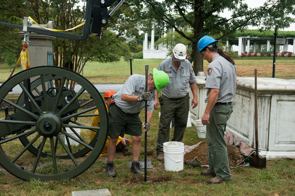 Cannon and carriage reinstalled at the gravesite of Maj. Gen. Wallace Fitz Randolph in Arlington National Cemetery