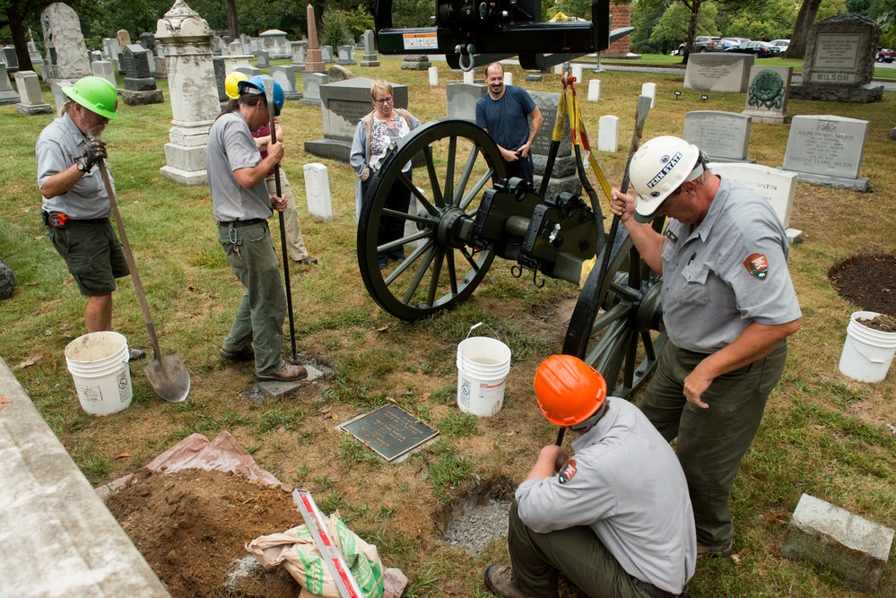 Cannon and carriage reinstalled at the gravesite of Maj. Gen. Wallace Fitz Randolph in Arlington National Cemetery