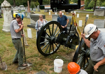 Cannon and carriage reinstalled at the gravesite of Maj. Gen. Wallace Fitz Randolph in Arlington National Cemetery