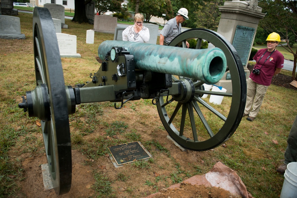 Cannon and carriage reinstalled at the gravesite of Maj. Gen. Wallace Fitz Randolph in Arlington National Cemetery