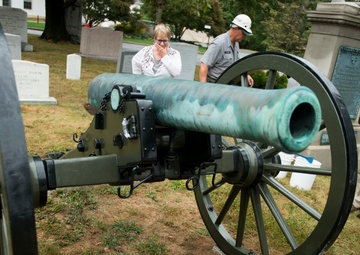 Cannon and carriage reinstalled at the gravesite of Maj. Gen. Wallace Fitz Randolph in Arlington National Cemetery