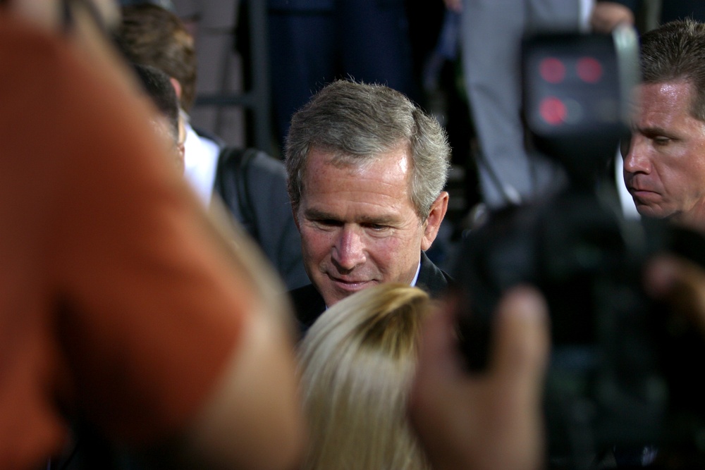 President Bush visits New Jersey National Guard