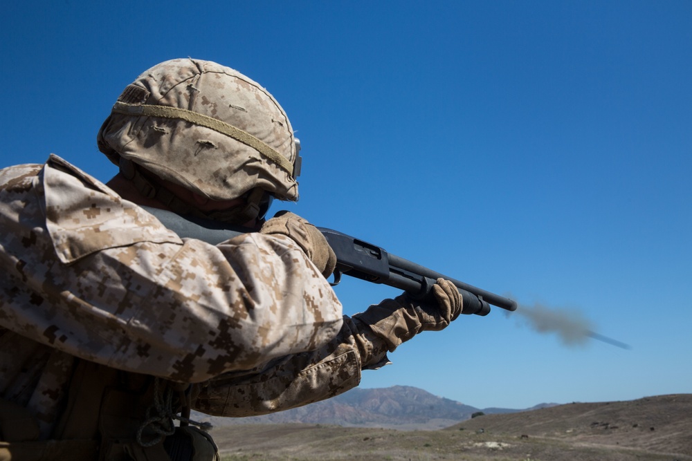 1st LEB Marines keep the peace with 1/5, 2/11