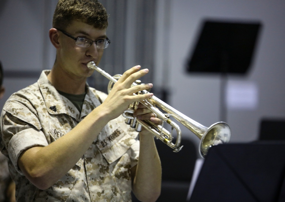 Local resident enjoys day with 2nd MarDiv Band