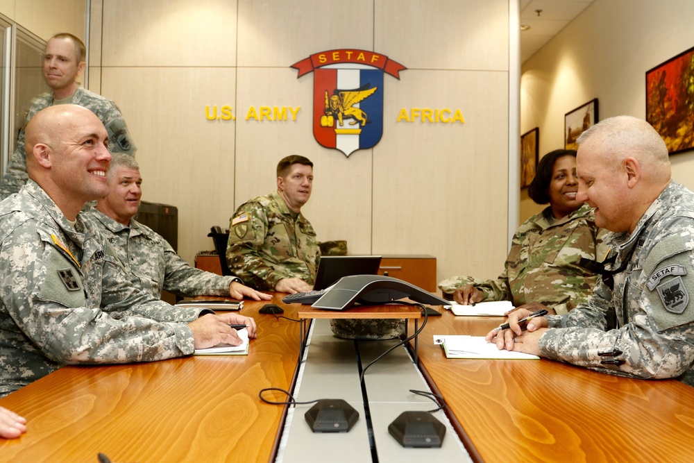 Army Reserve Engagement Cell program holds discussions