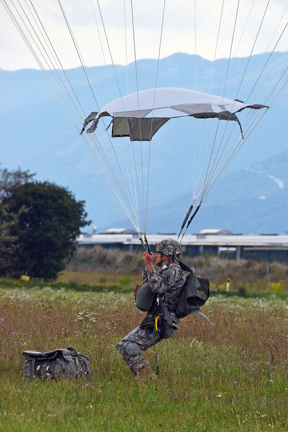 Airborne Operation at Juliet Drop Zone in Pordenone, Italy, Sept. 2015