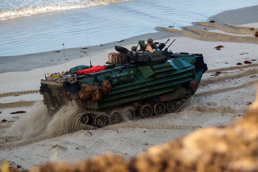 13th MEU gives families a taste of amphibious operations