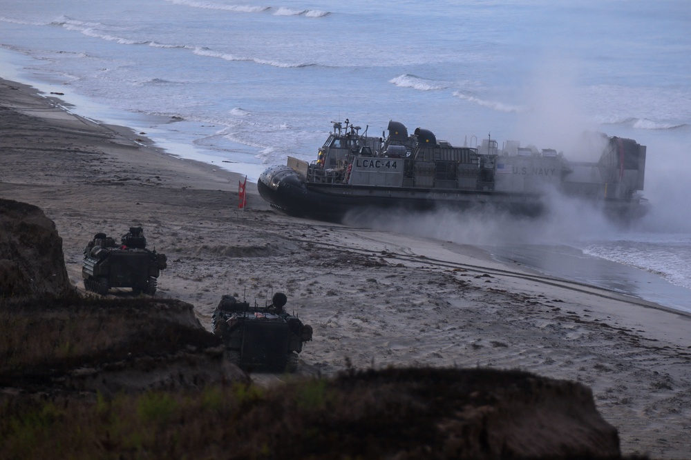 13th MEU gives families a taste of amphibious operations