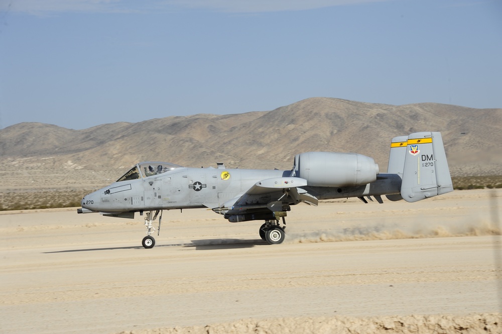 357th FS, 22nd STS team up for austere landings