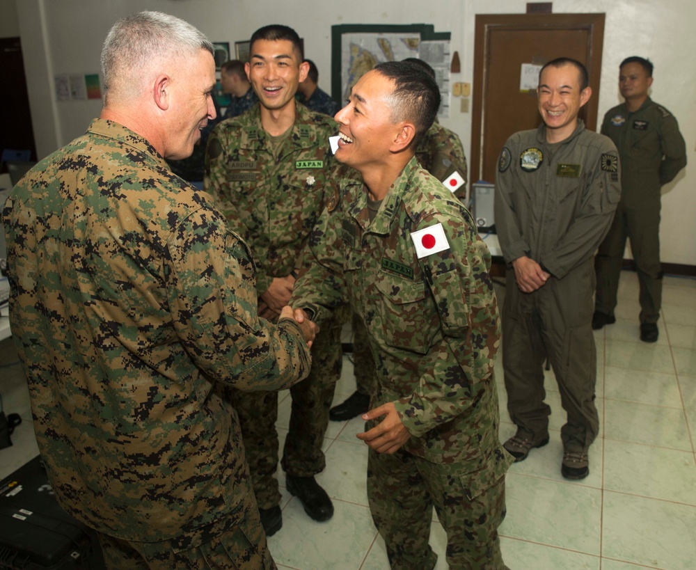 Commanding General visits CPX and 3rd Marine Brigade commander during PHIBLEX 15