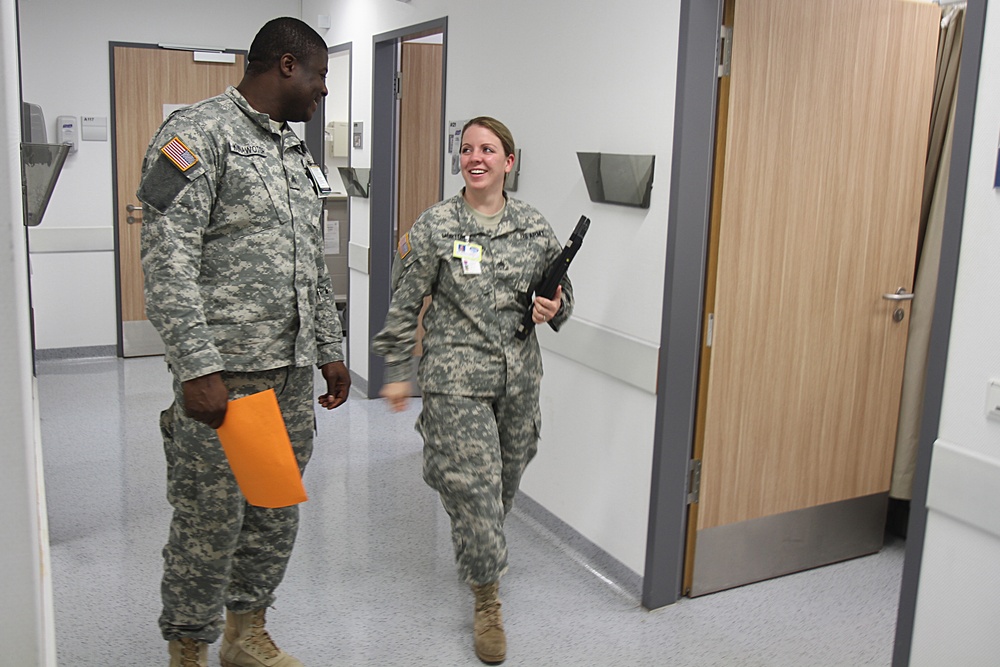Clinic tour offers Army Reserve NCO developmental opportunity