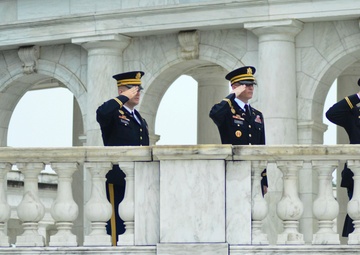 MPs honor the sacrifice of fallen comrades