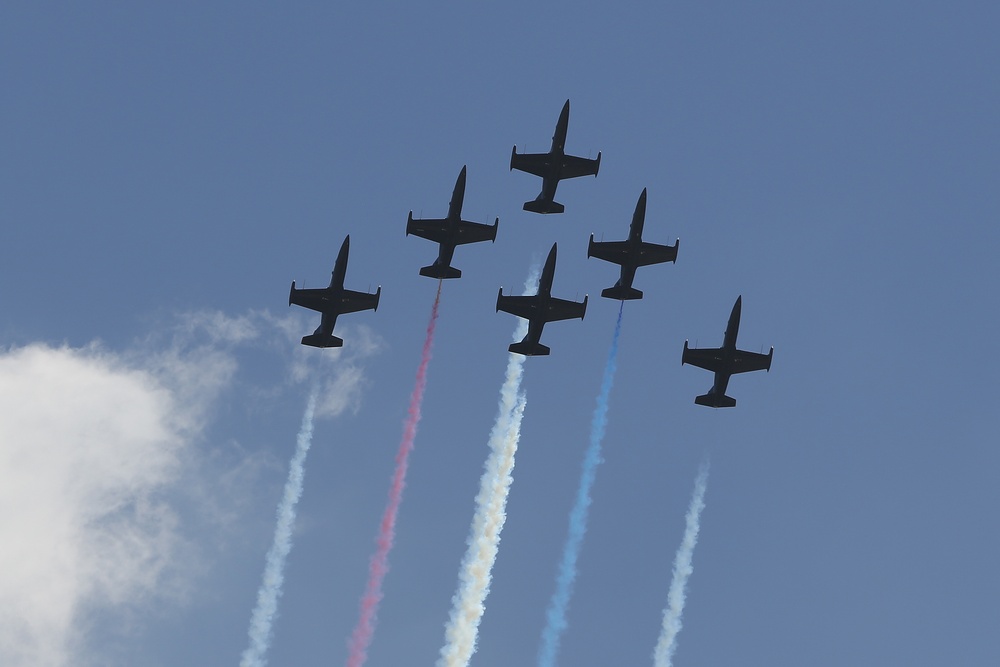 Patriots Jet Team performs at 2015 MCAS Miramar Air Show