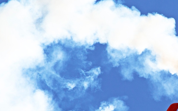 2015 Miramar Air Show features Oracle Challenger